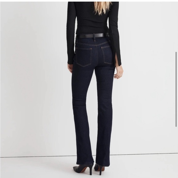 Madewell Skinny Flare Jeans in Rinse Wash, size 26,) - Picture 4 of 9